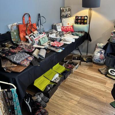 Sale Photo Thumbnail #119