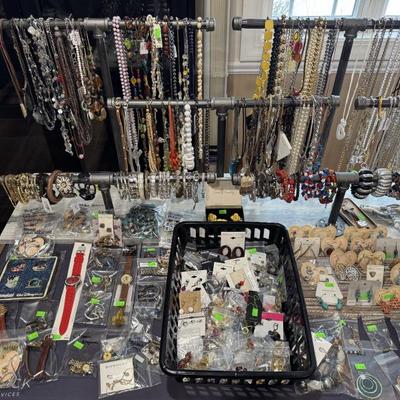 Sale Photo Thumbnail #98