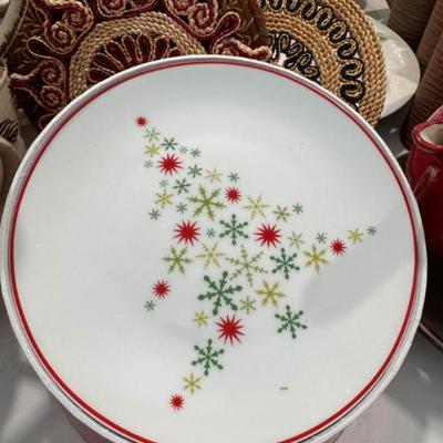 Sale Photo Thumbnail #59: Crate & Barrel Plates