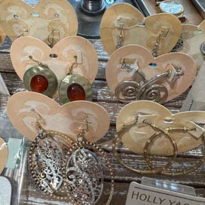 Sale Photo Thumbnail #104: Brighton Jewerly