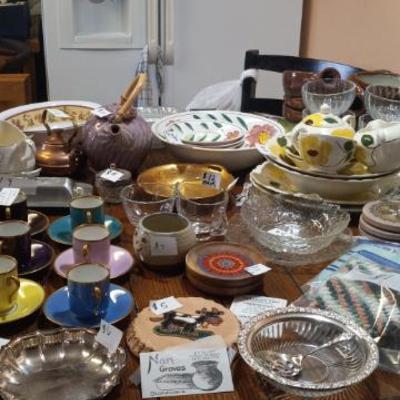Sale Photo Thumbnail #6: Vintage dishes