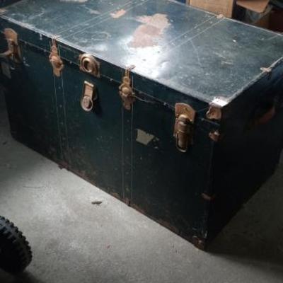Sale Photo Thumbnail #19: Vintage trunk