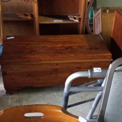 Sale Photo Thumbnail #10: Cedar chest