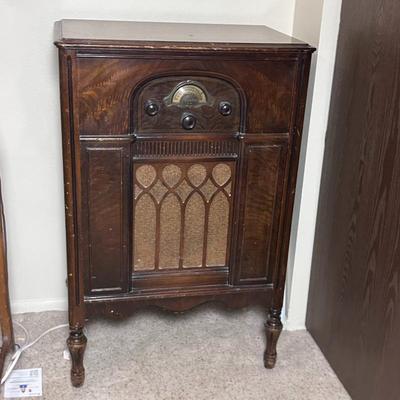 Sale Photo Thumbnail #4: A atwater kent console radio