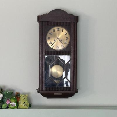Sale Photo Thumbnail #46: A clock