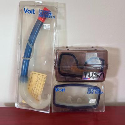 Sale Photo Thumbnail #93: S snorkling gear