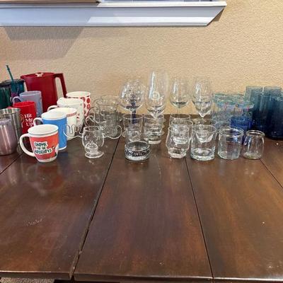 Z lot of 50 glasses, cups, and mugs