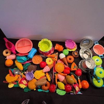 T mixed lot of vintage toy food accessories