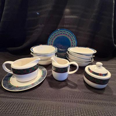 Z pfaltzgraff amalfi classic dinnerware set 13 pieces