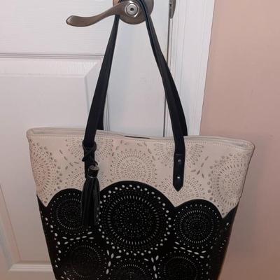 Sale Photo Thumbnail #101