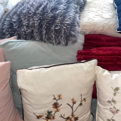 Sale Photo Thumbnail #127