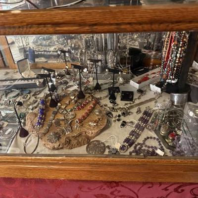 Sale Photo Thumbnail #191