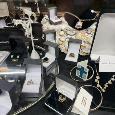 Sale Photo Thumbnail #212