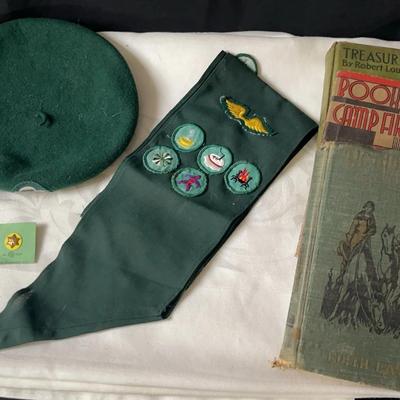 Girl Scout Sash And Hat*  Girls Scout Books