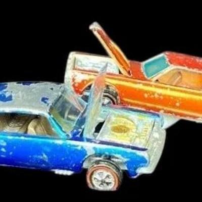 2 Redline 1967 Hot wheels Cars * Custom Barracuda & Cougar