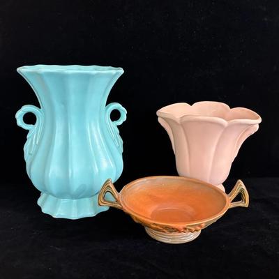 Vintage Roseville USA Bush berry  Double Handle Dish * 2 Vintage Pottery Vases 