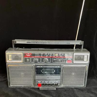 Vintage GE AM/FM Radio & Cassette Player & Recorder * Battery Or Electric * 