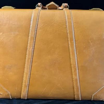 Vintage Leather Suitcase * Light Wear Outside * Like New Inside *