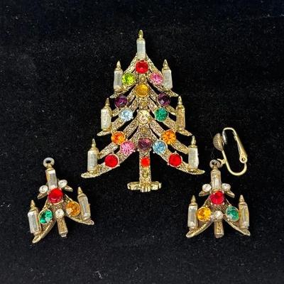 Vintage Hollycraft Christmas Tree Brooch * Clip on Earrings one needs repair