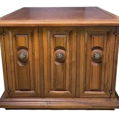 Walter Of Wabash Mid Century To 70s Side Table