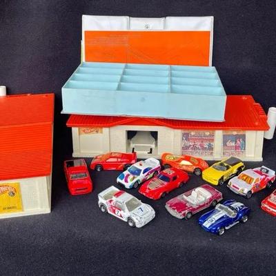 2 Mattel 1968 Hot Wheels Super Charger Car Wash & 12 Cars with Carrying Case