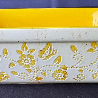 Vintage Cook’s Companion Yellow & White Floral Stoneware Baking Dish w/ Handles