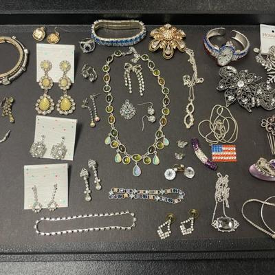 Sale Photo Thumbnail #41: JEWELRY LOT