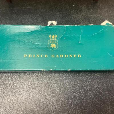 Sale Photo Thumbnail #47: PRINCE GARDNER VINTAGE WALLET