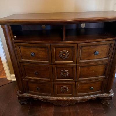 Sale Photo Thumbnail #3