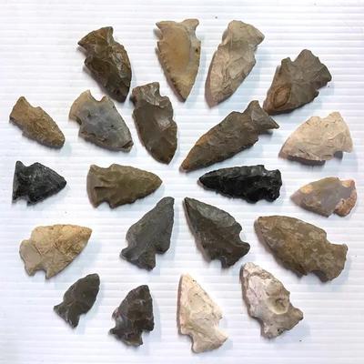 Projectile Points “Lowe Cluster” Middle-Late Woodland AD 1-700