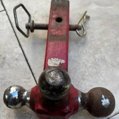 Heavy Duty Trailer Ball Hitch with Multiple Ball Sizes