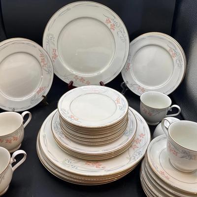 BP563 Franciscan Fine China 