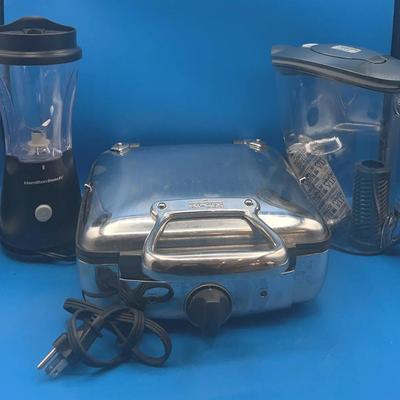 BP597 All-Clad Waffle Maker & Hamilton Beach Blender