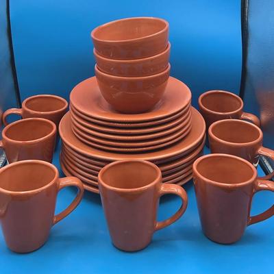 BP539 Pottery Barn's Sausalito Collection #1