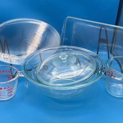 BP589 Pyrex Cookware