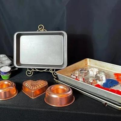 BP565 Cookie Sheets Cup Cake Refills And Cup Cake Tins