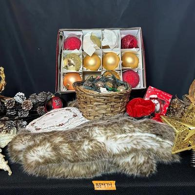 BP474 A Golden Christmas 