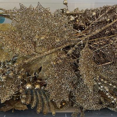 BP578 Beautiful Gold Christmas Stems & picks 