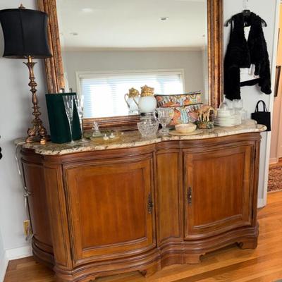 BUFFET AND EXLARGE MIRROR