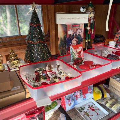 Sale Photo Thumbnail #147: HOLIDAY