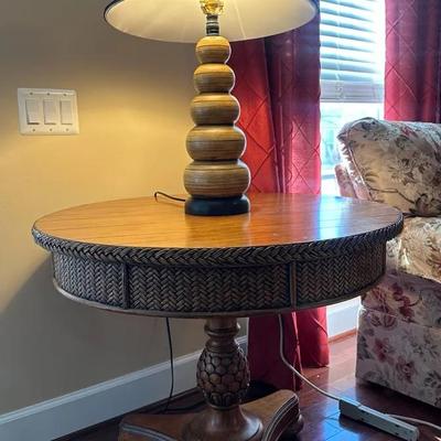 Round Side Table And Lamp
