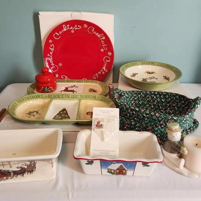 Christmas Serving Pieces 
