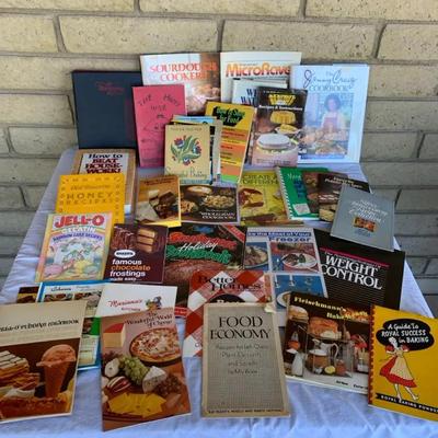 Lot Of Cookbooks And Vintage Recipe Pamphlets 