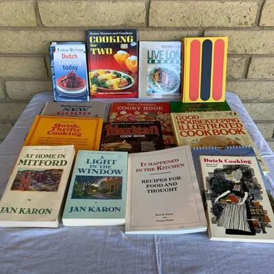 Lot Of Vintage Misc Cook Books From Around The World
