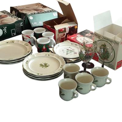 DC300 Misc Christmas Dishware Sets