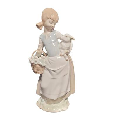 BG105 - "Girl with Lamb" Lladro Figurine