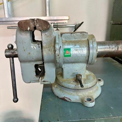 Sale Photo Thumbnail #4