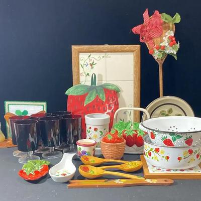 Strawberry Delight - Decor
