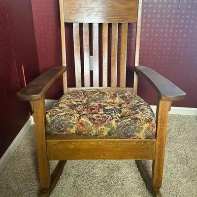 Vintage Rocking Chair 