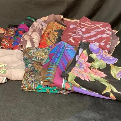 Women's Scarves 